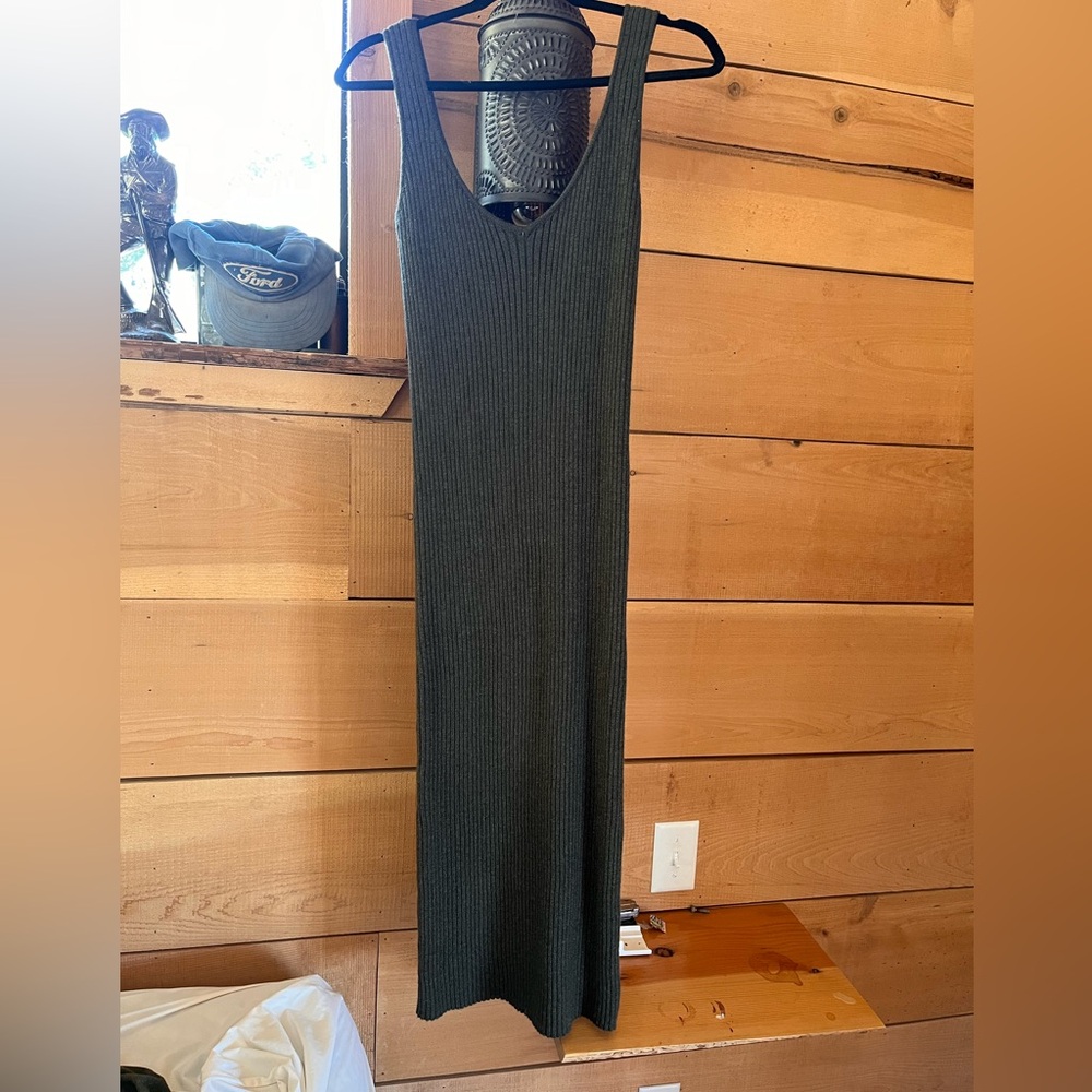 Knit body con midi dress